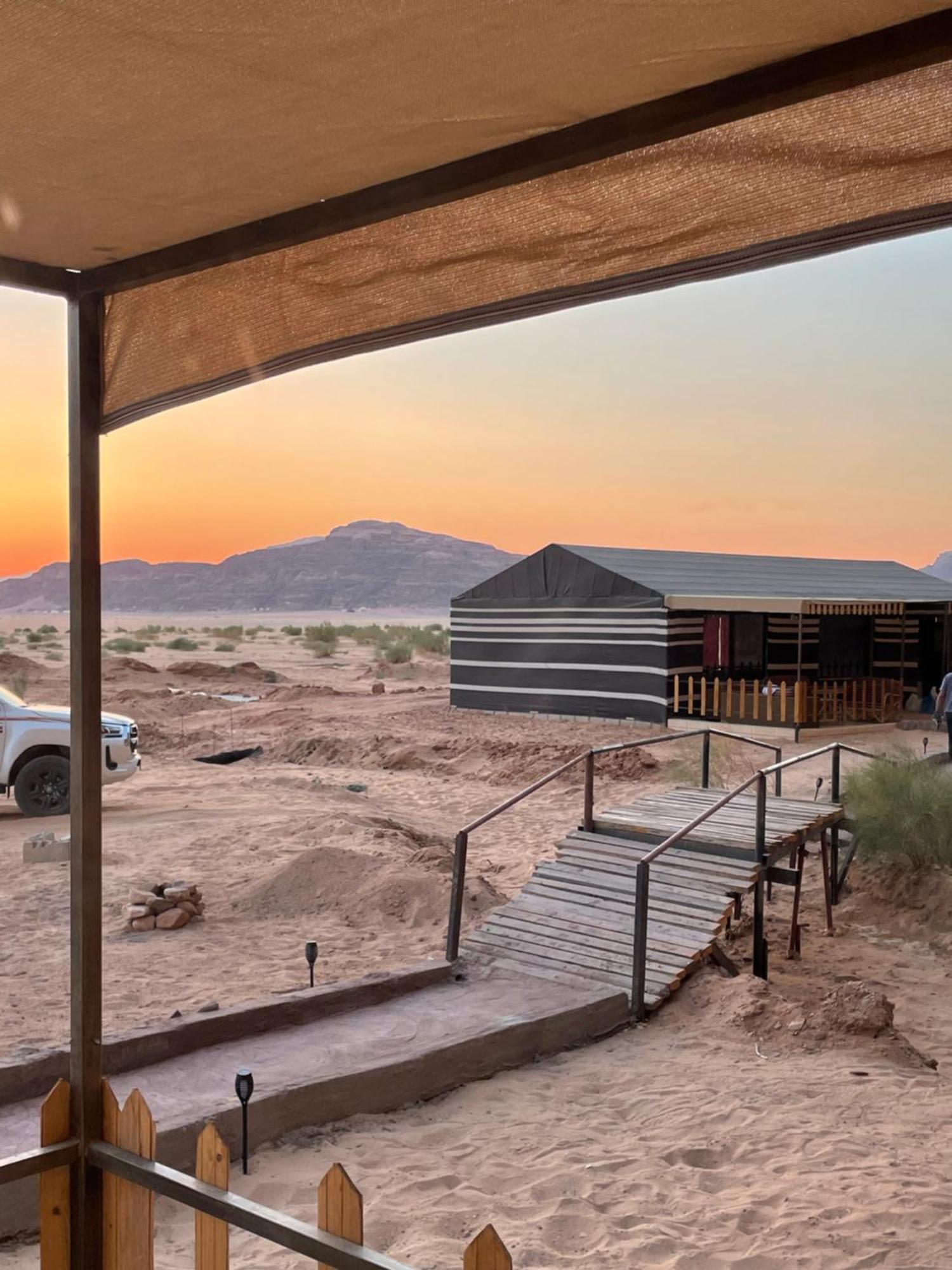 Zawaideh Desert Camp Hotel วาดิรัม ภายนอก รูปภาพ