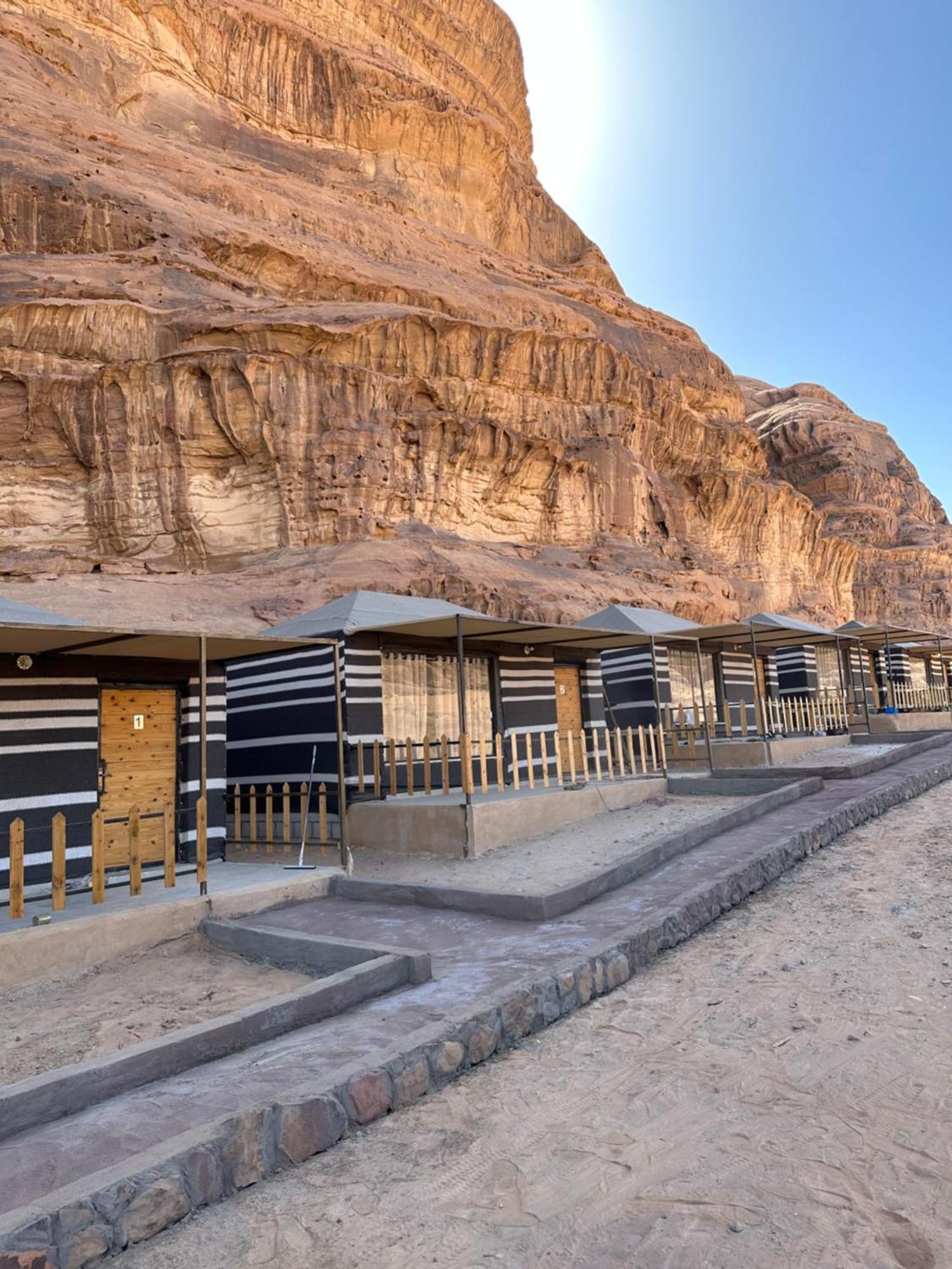 Zawaideh Desert Camp Hotel วาดิรัม ภายนอก รูปภาพ